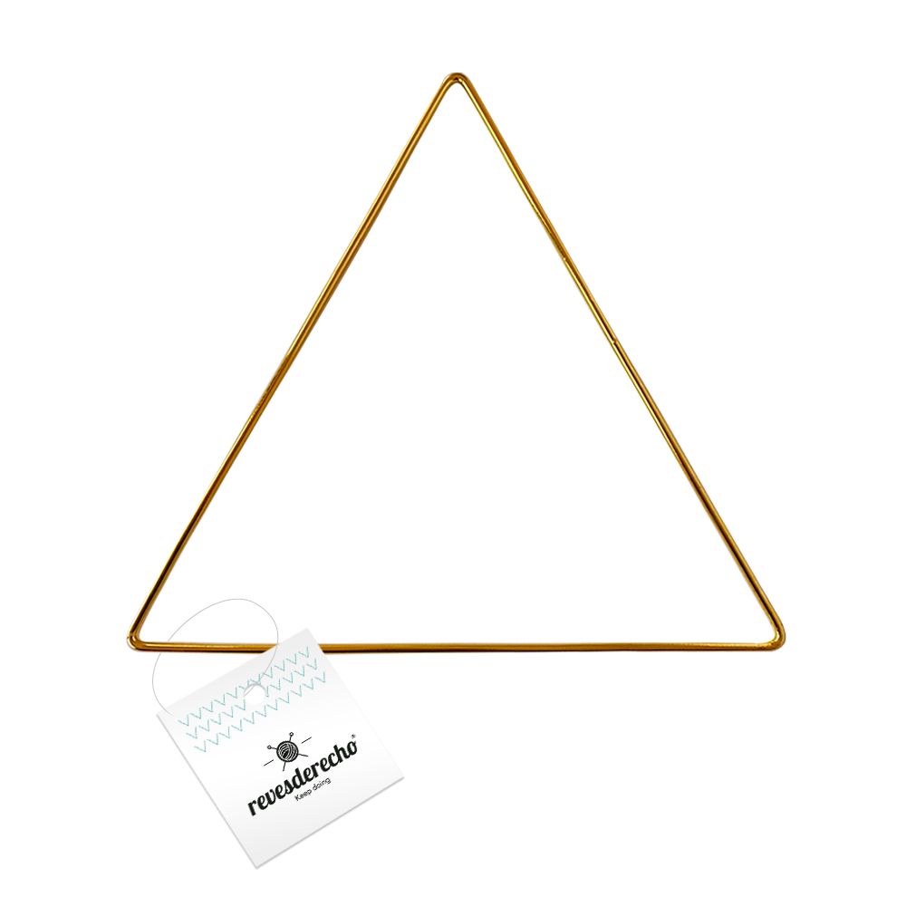 Argolla Metálica Triangulo Gold 19 CM - Revesderecho